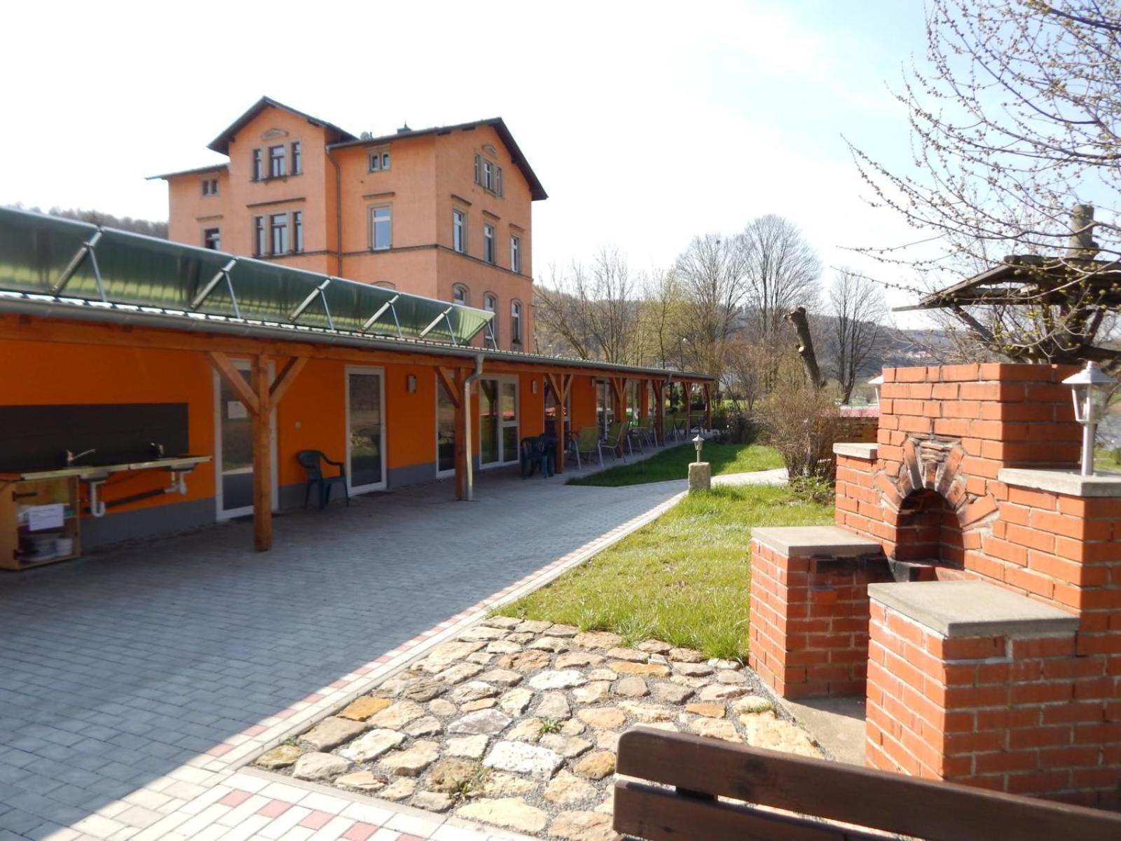 Campingplatz Am Treidlerweg Hotel Konigstein an der Elbe Exterior photo